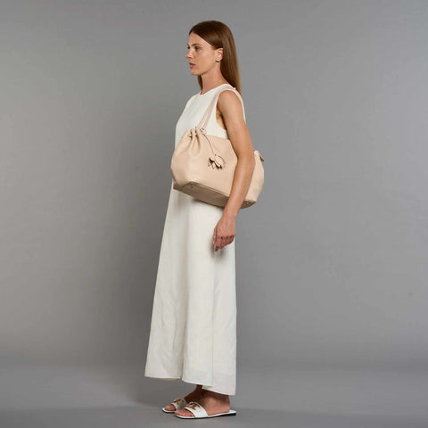 Nido Small Shoulder Bag