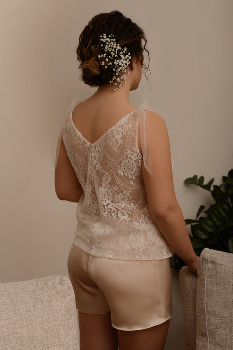 Short - Art. Cannes Melania Fumiko