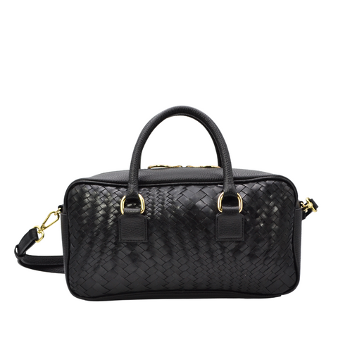 Lola - Intreccio - Claudia Firenze