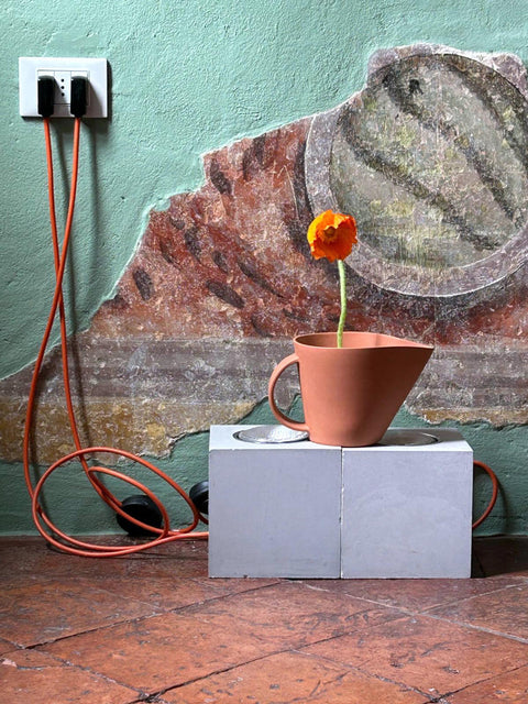 Funnel pitcher