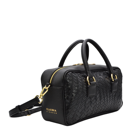 Lola - Intreccio - Claudia Firenze