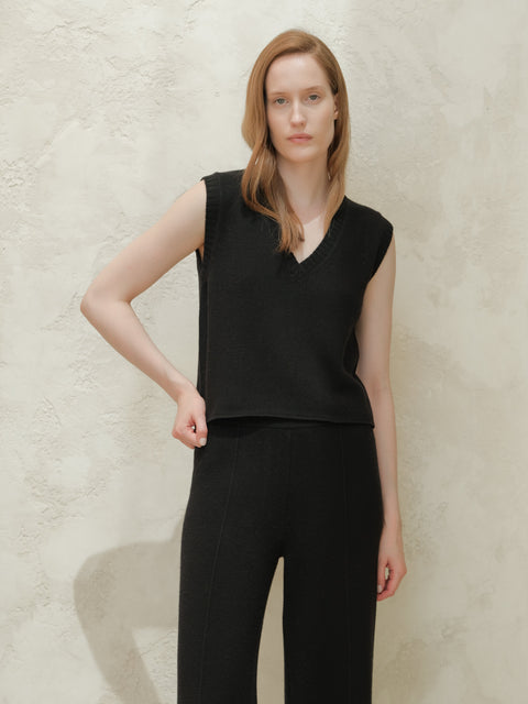 Cashmere Mix Sleeveless V-neck Top - Lèmme