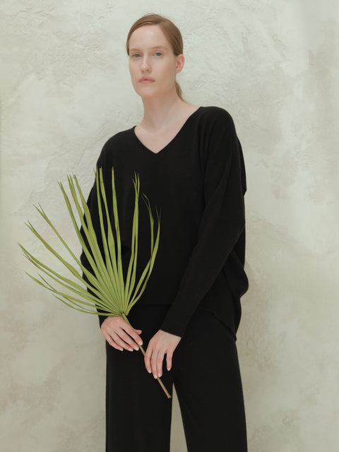 Cashmere Mix Maxi V-Neck Sweater - Lèmme