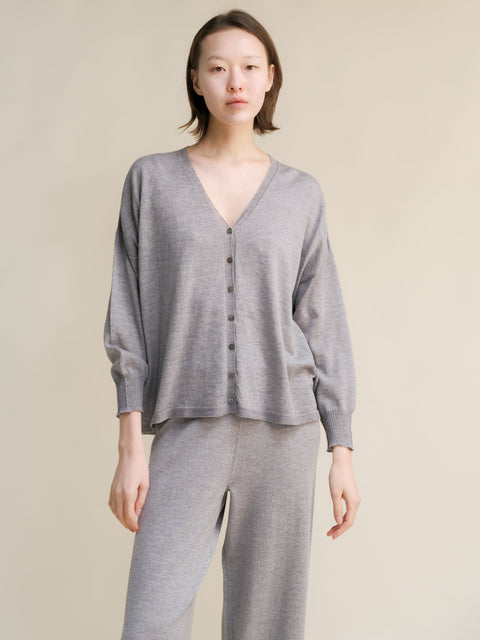 Extra Fine Merino Wool Oversized V-Neck Cardigan (3D-Knit) - Lèmme