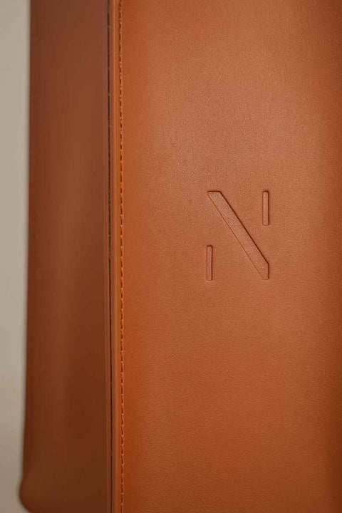 Vertical bottle holder