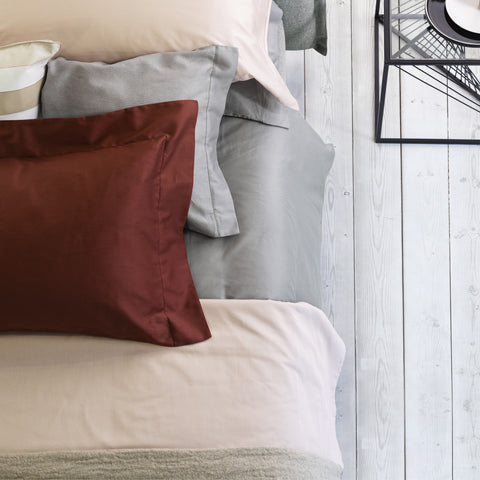 Satin Elegance Sheet Set: Flat Sheet + Fitted Sheet + Pillowcase