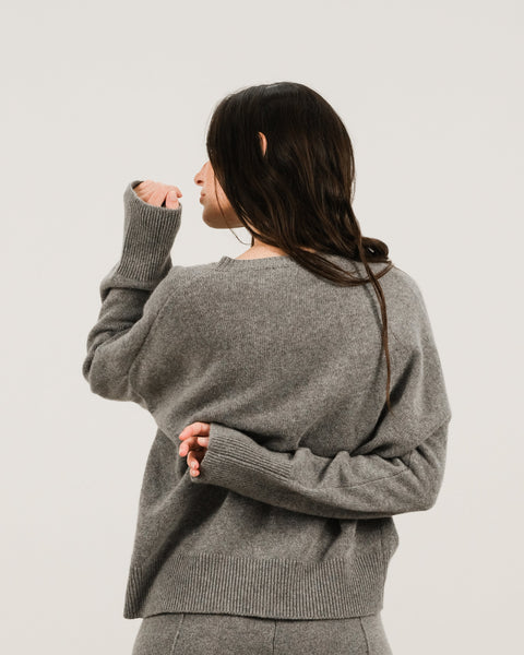  Cashmere Mix Relaxed Crewneck Sweater
 - Lèmme