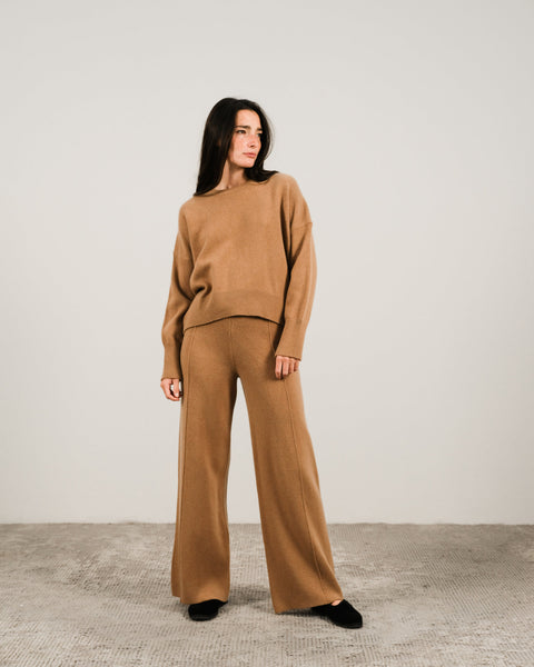  Cashmere Mix Relaxed Crewneck Sweater
 - Lèmme