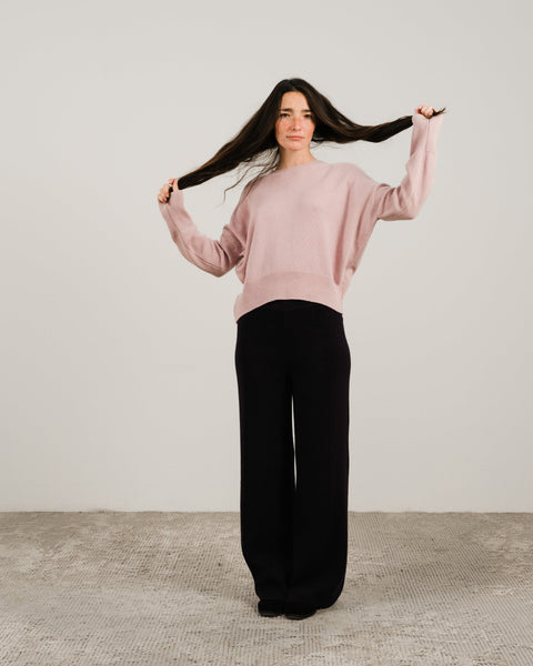  Cashmere Mix Relaxed Crewneck Sweater
 - Lèmme