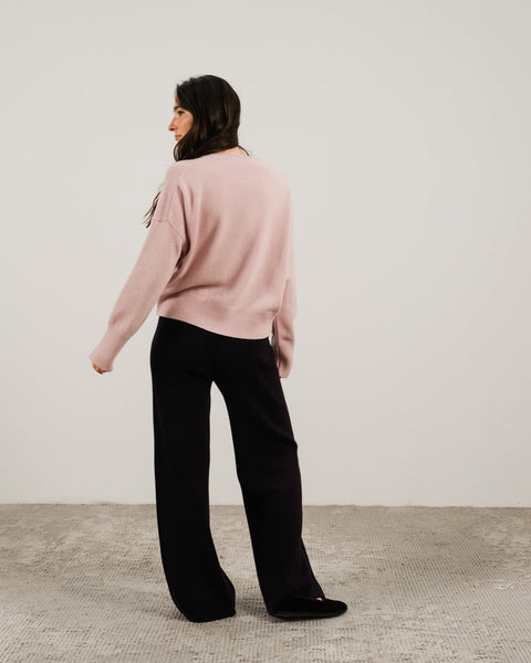  Cashmere Mix Relaxed Crewneck Sweater
 - Lèmme