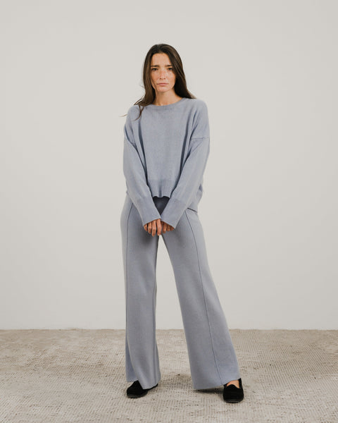  Cashmere Mix Relaxed Crewneck Sweater
 - Lèmme