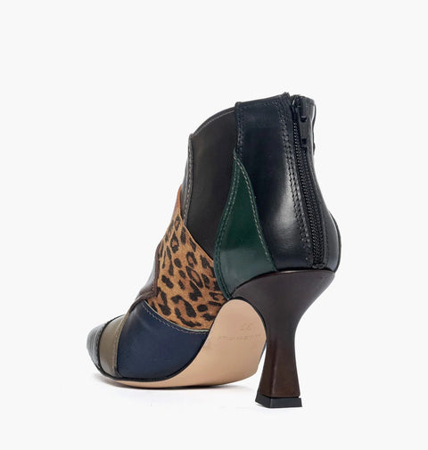 Women's leather patch ankle boots - Alex Love Patch