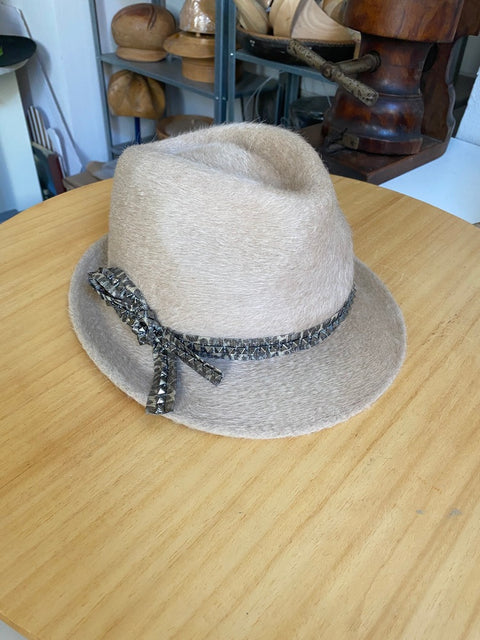 Hat - Sand Batog