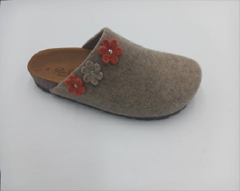 Art.19 Woman Beige Felt Golden Wiking